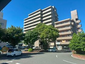 サーパス長与駅前