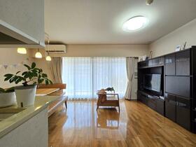 ユトリシア弐番街