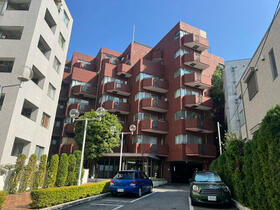 東京都港区赤坂６丁目