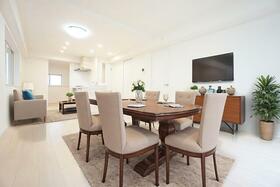 本郷社が丘アイリス?