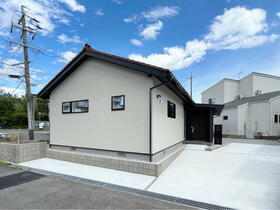 三重県四日市市高花平１丁目