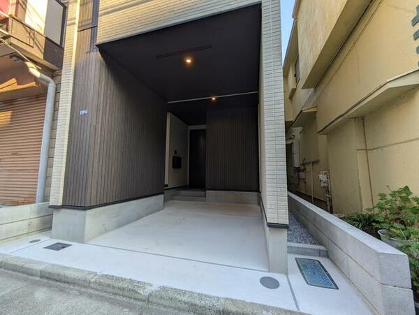 detached 東京都渋谷区本町５丁目

地図を見る