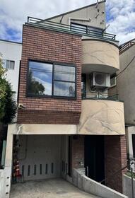 東京都目黒区下目黒５丁目