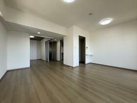 セントラルステージパーク・ホームズ