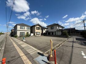 石川県野々市市柳町