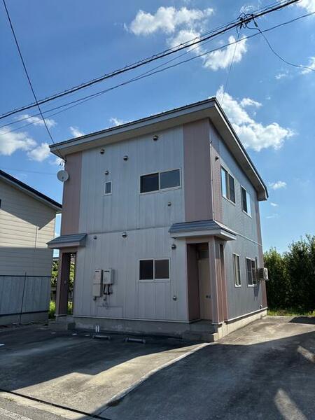 detached 山形県長井市五十川

地図を見る