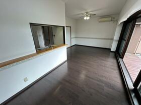 静岡県御殿場市茱萸沢