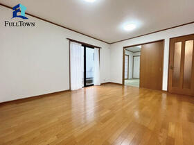 埼玉県草加市中根３丁目