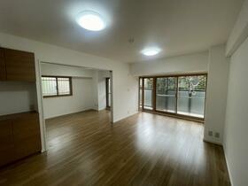 ネオコーポ国分寺　１０８