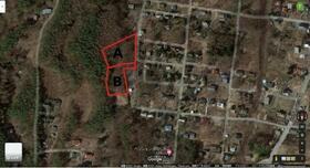 山梨県北杜市大泉町西井出