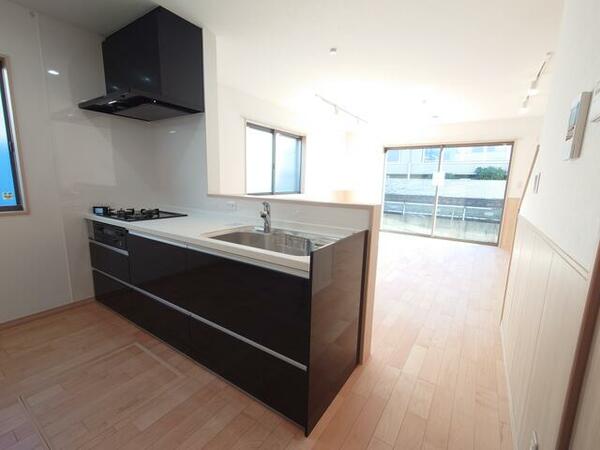 detached 東京都小金井市梶野町３丁目

地図を見る