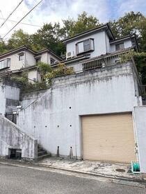 兵庫県川辺郡猪名川町万善字一本松