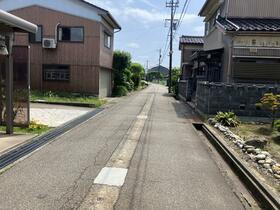 富山県射水市小島