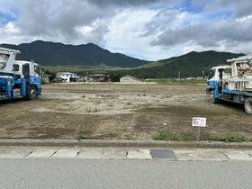 山梨県南都留郡忍野村内野