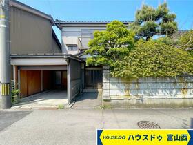 富山県高岡市三女子