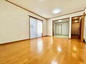 埼玉県草加市中根３丁目