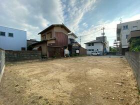 富山県富山市館出町２丁目