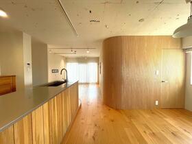 シャリエ春岡一丁目