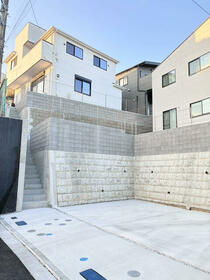 神奈川県横浜市栄区鍛冶ケ谷１丁目