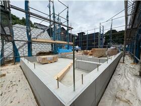 神奈川県横浜市鶴見区梶山２丁目