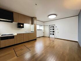 福岡県福岡市中央区平和３丁目