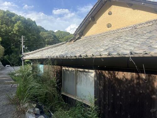 Land, Mitoyo, Kagawa