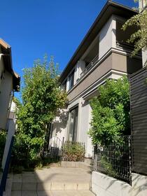 大阪府豊中市上野坂2丁目