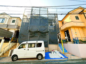 神奈川県横浜市鶴見区獅子ケ谷１丁目