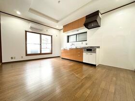 大阪府大阪市住之江区西住之江２丁目