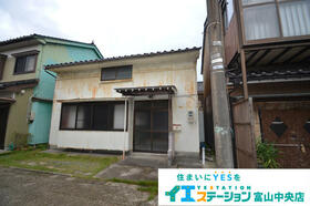 富山県射水市堀岡明神新