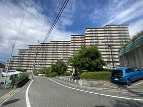 大阪府枚方市東中振2丁目