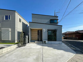 愛知県高浜市湯山町８丁目