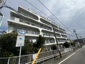 プラザ・フェニックス　駅歩７分　広々ＬＤＫ