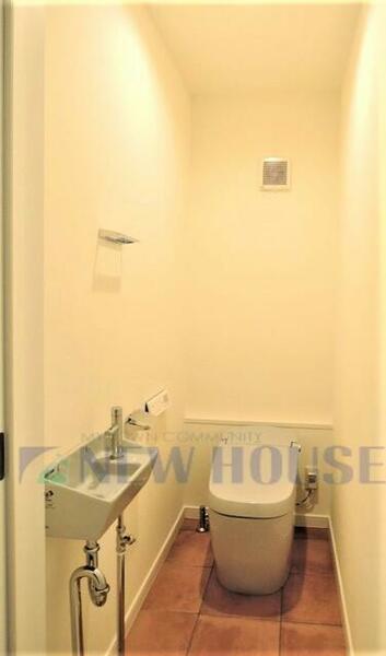 detached 東京都新宿区袋町

地図を見る