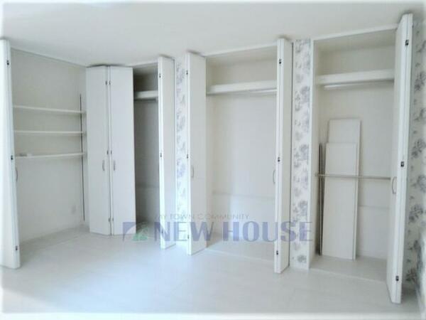 detached 東京都新宿区袋町

地図を見る