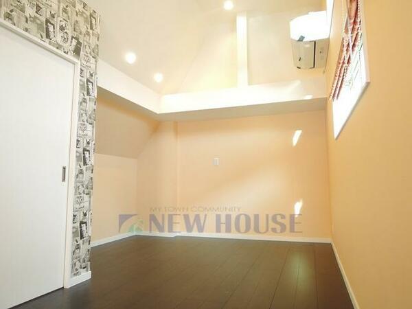 detached 東京都新宿区袋町

地図を見る