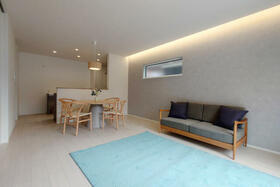 愛知県安城市二本木新町１丁目