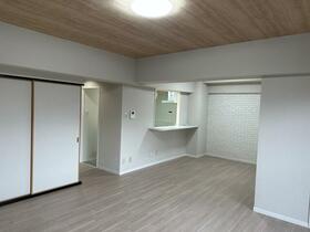 シャトー岡崎?番館