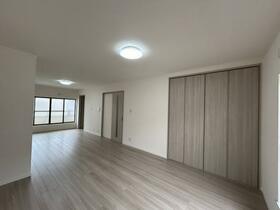 兵庫県尼崎市西向島町