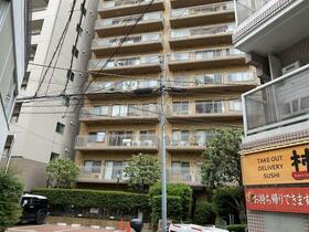 東京都渋谷区桜丘町