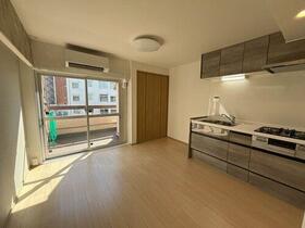 東京都目黒区中目黒１丁目