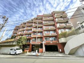 東京都渋谷区猿楽町