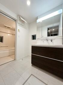 埼玉県川口市西川口３丁目