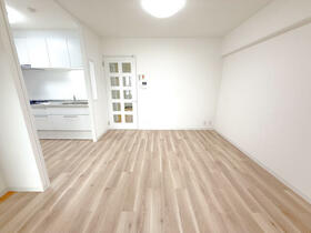 大阪府大阪市港区港晴２丁目