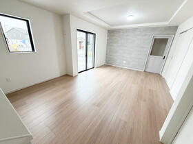 栃木県小山市城西１丁目