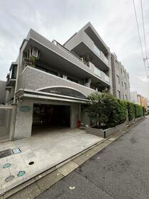 東京都目黒区中央町１丁目