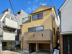 東京都目黒区駒場１丁目