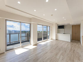 クレスタ三国ヶ丘センツィオ