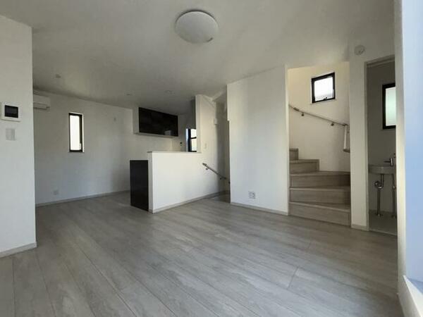 detached 東京都新宿区高田馬場４丁目

地図を見る