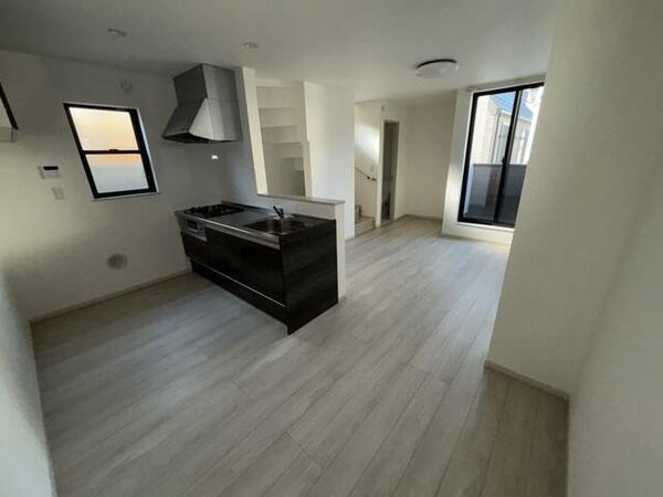 detached 東京都新宿区高田馬場４丁目

地図を見る